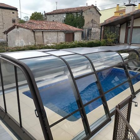 Con Piscina Climatizada Sansil Rural Atapuerca Villa Room photo