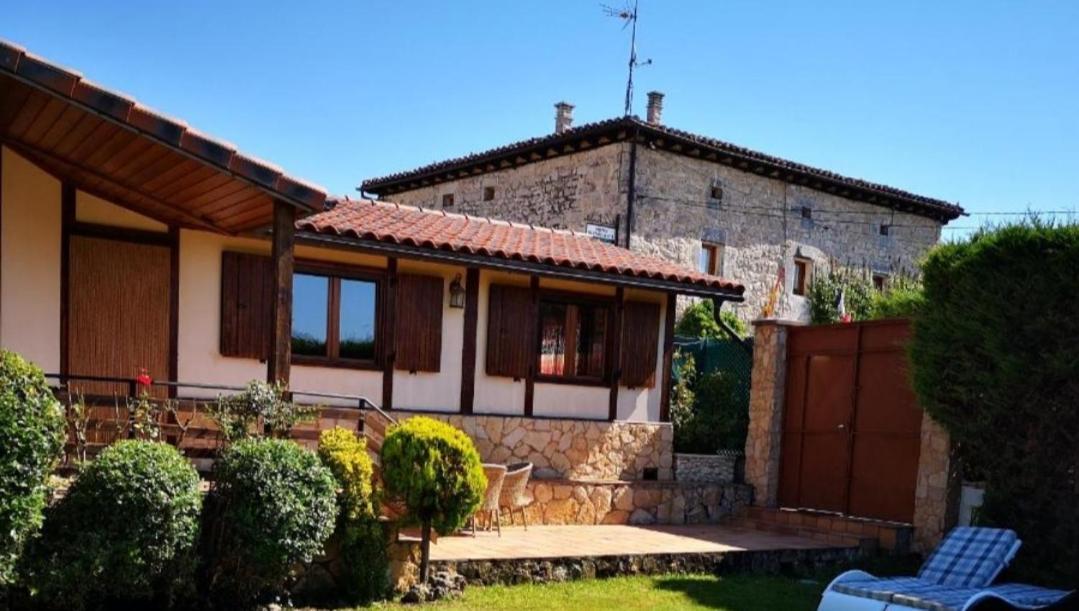 Con Piscina Climatizada Sansil Rural Atapuerca Villa Exterior photo